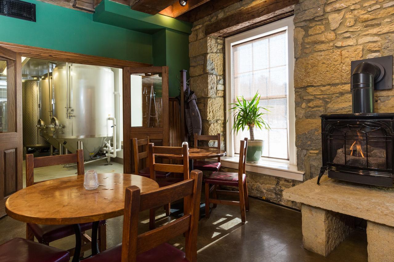 Commerce Street Brewery Hotel Mineral Point Eksteriør billede
